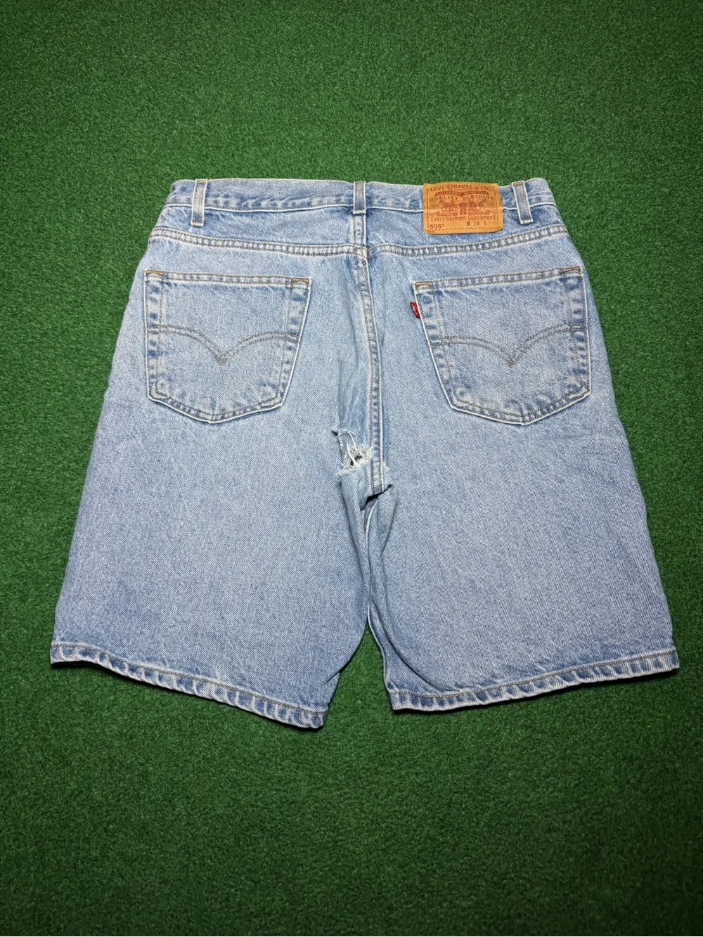 Levis 505 Denim Shorts Vintage Medium Wash 34 9” Jorts Regular Fit Y2K